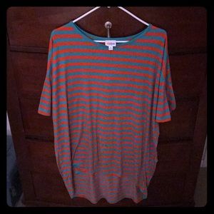 LulaRoe Shirt and Leggings